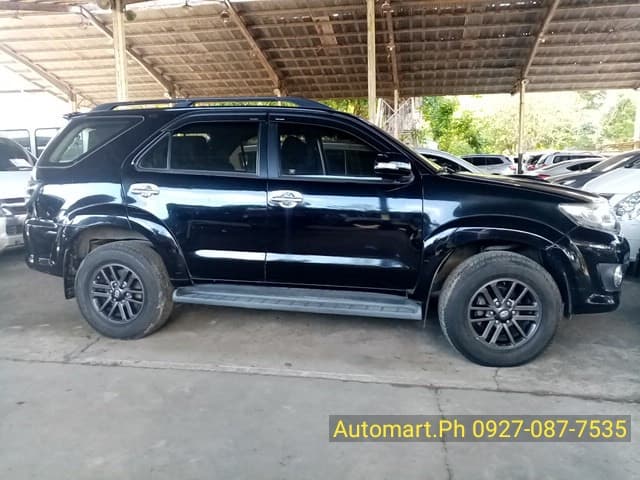 Car gallery image
