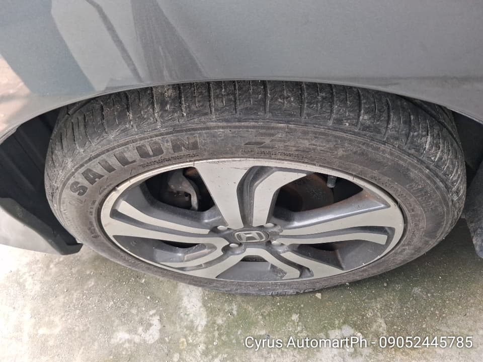 Car gallery image