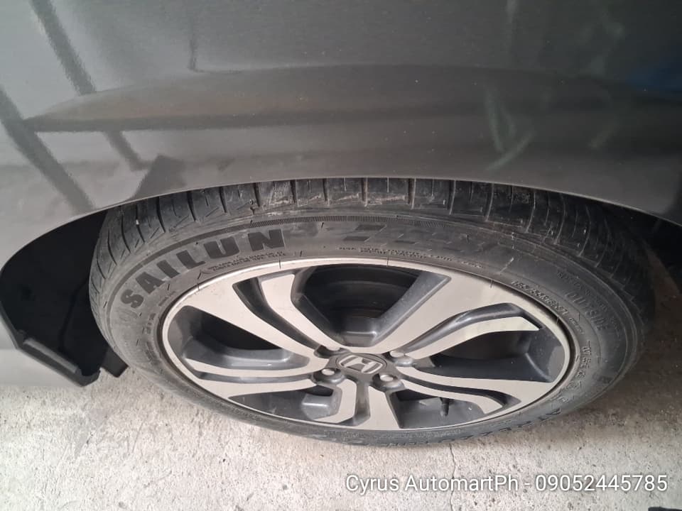 Car gallery image