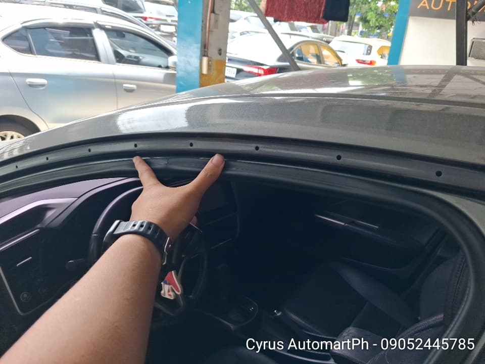 Car gallery image