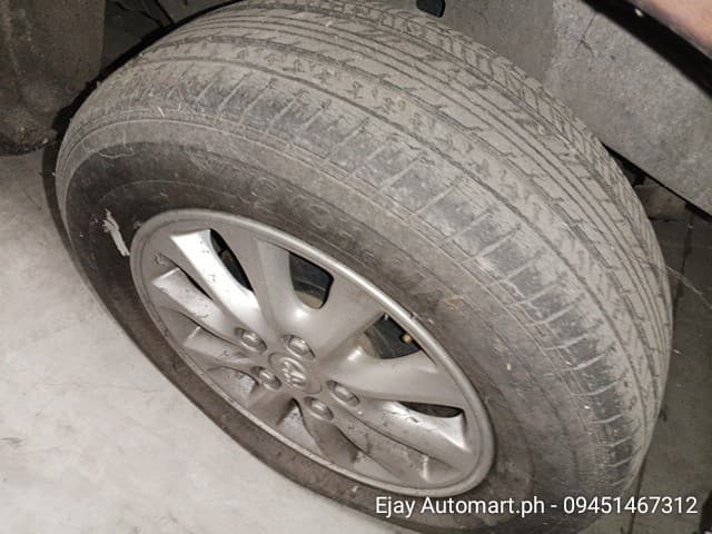 Car gallery image