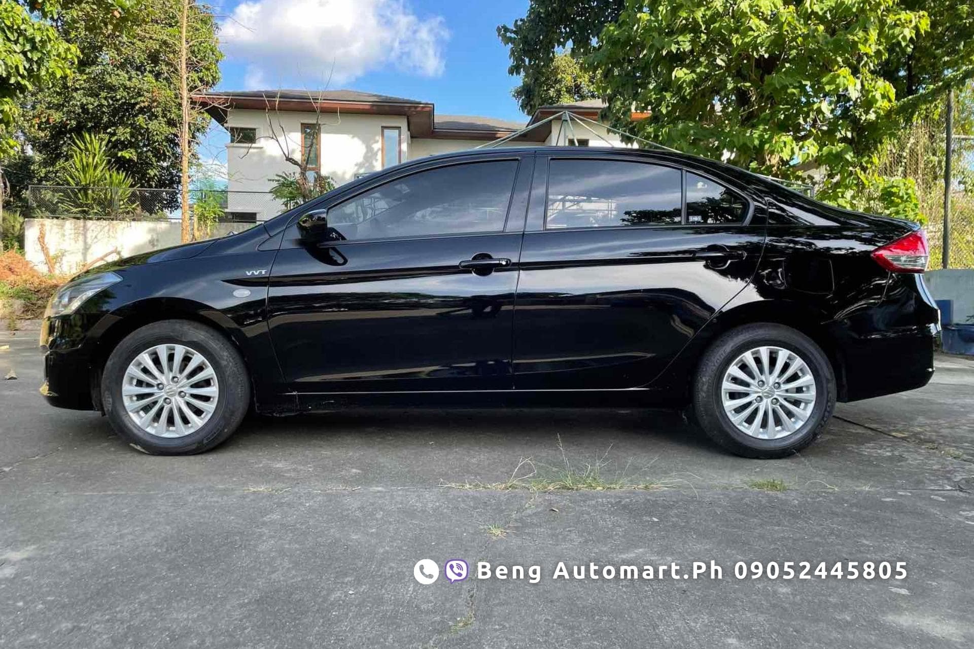 Car gallery image