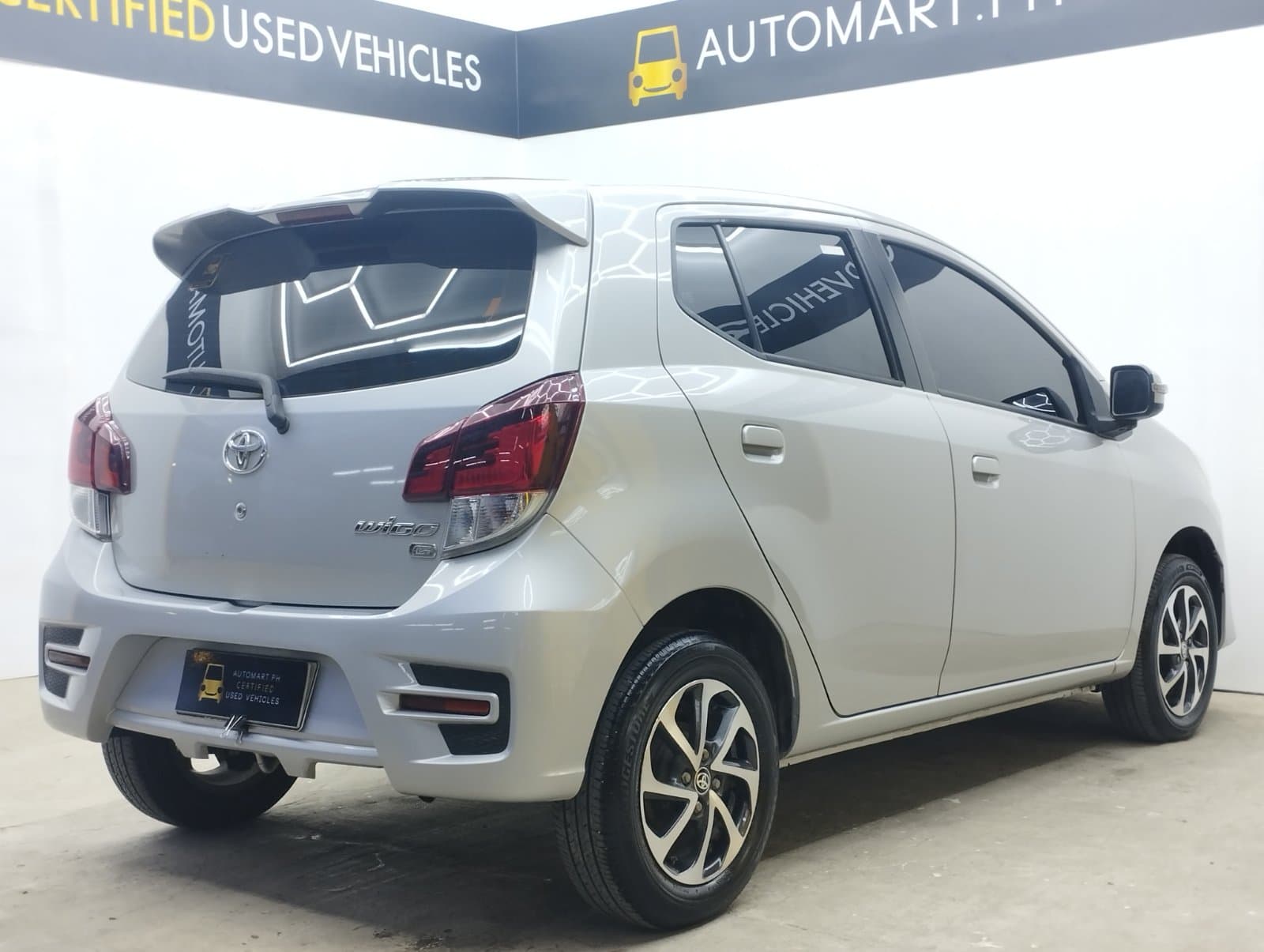 Car gallery image