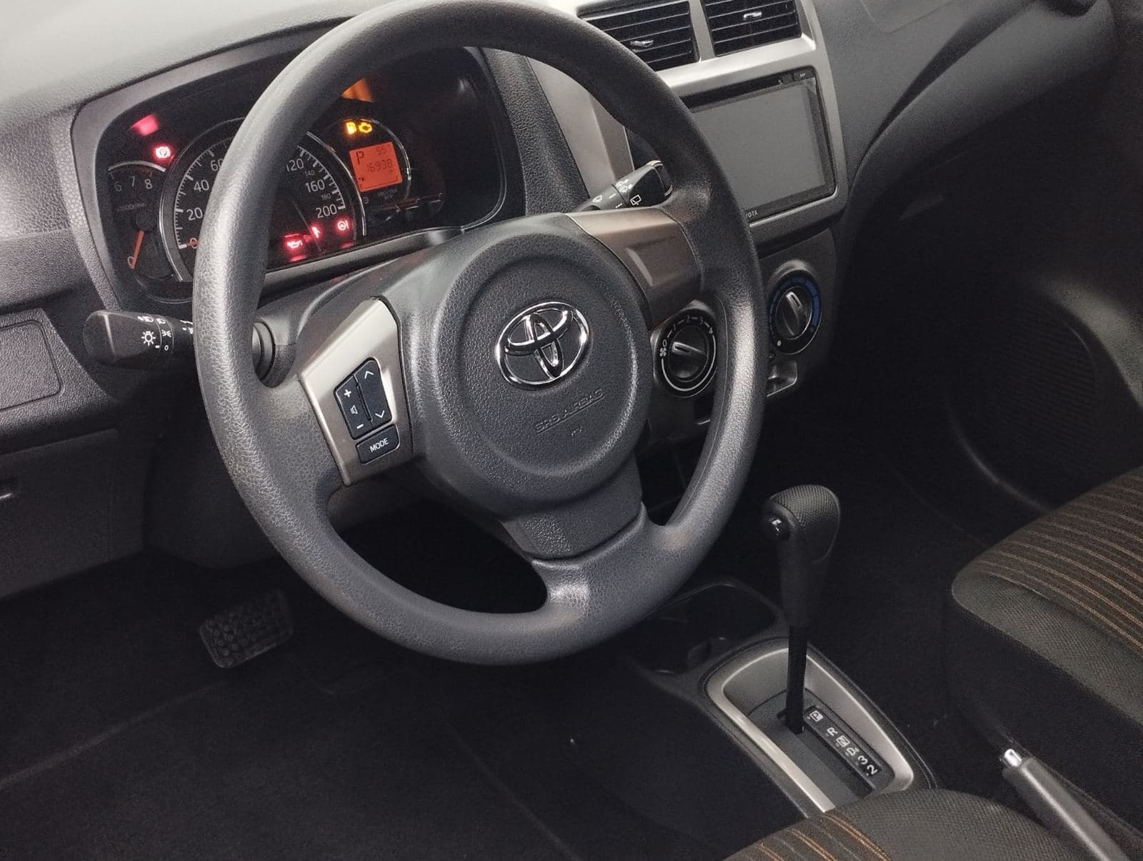Car gallery image