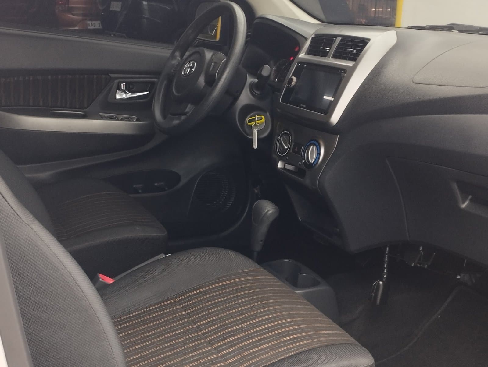 Car gallery image