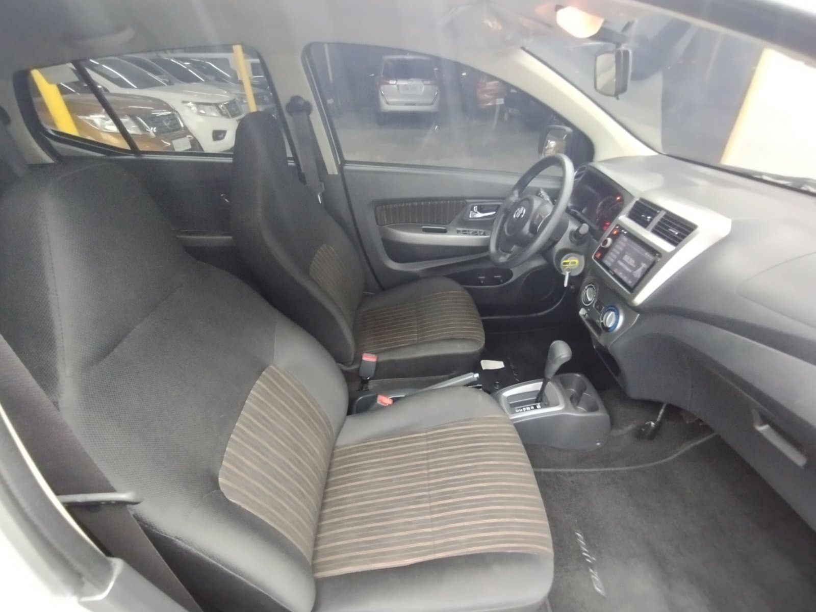 Car gallery image