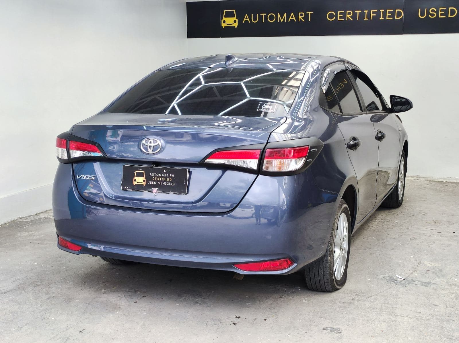 Car gallery image