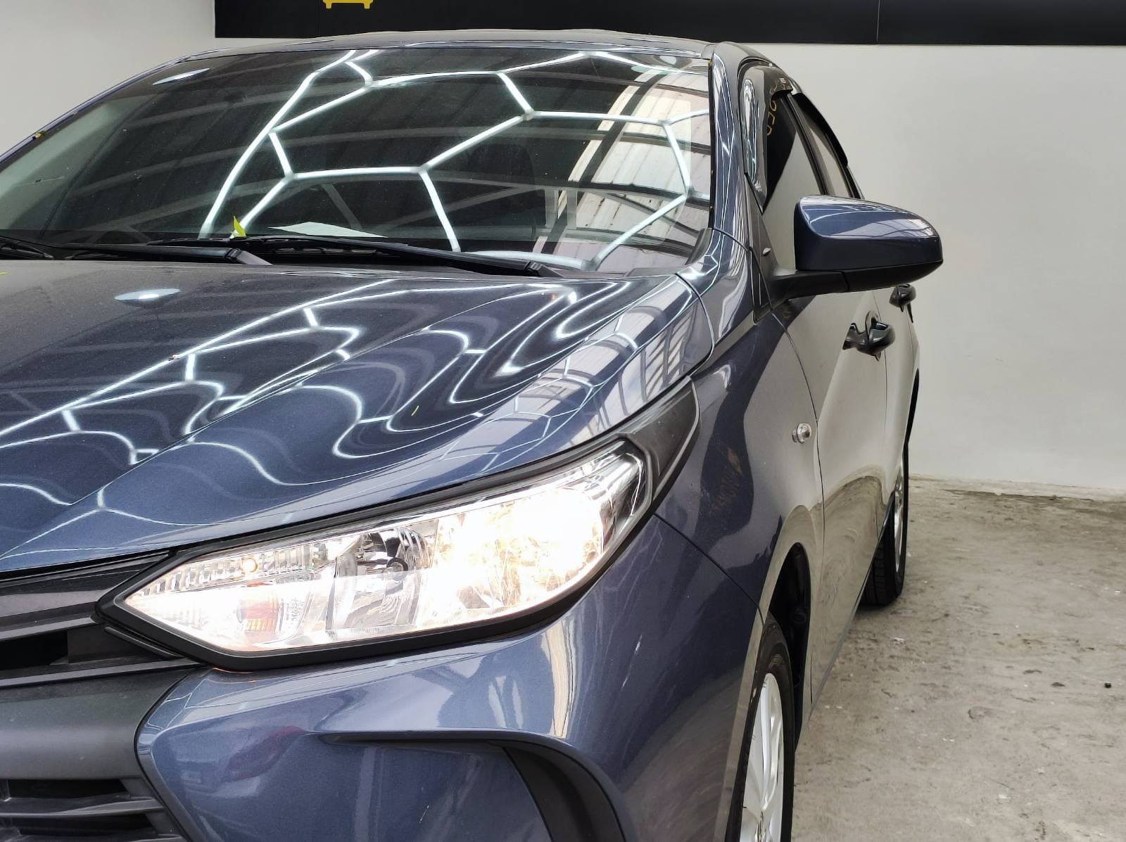Car gallery image