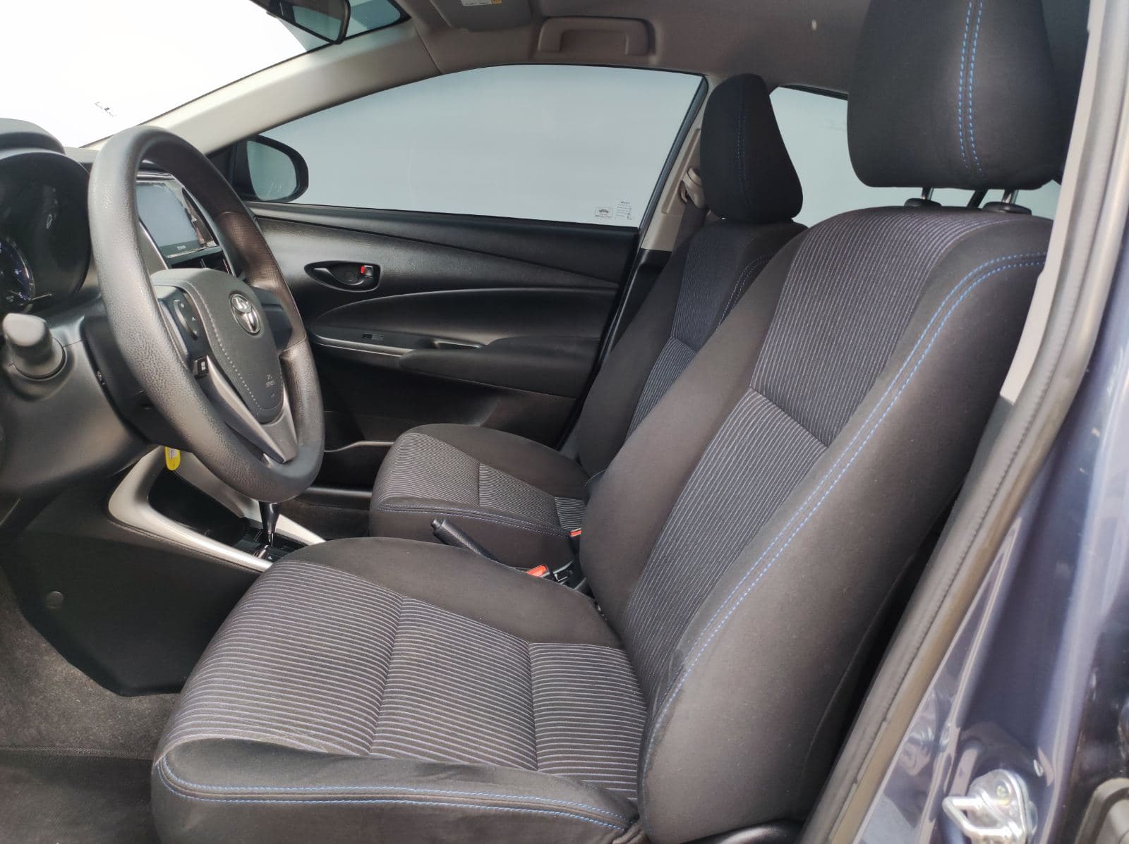 Car gallery image