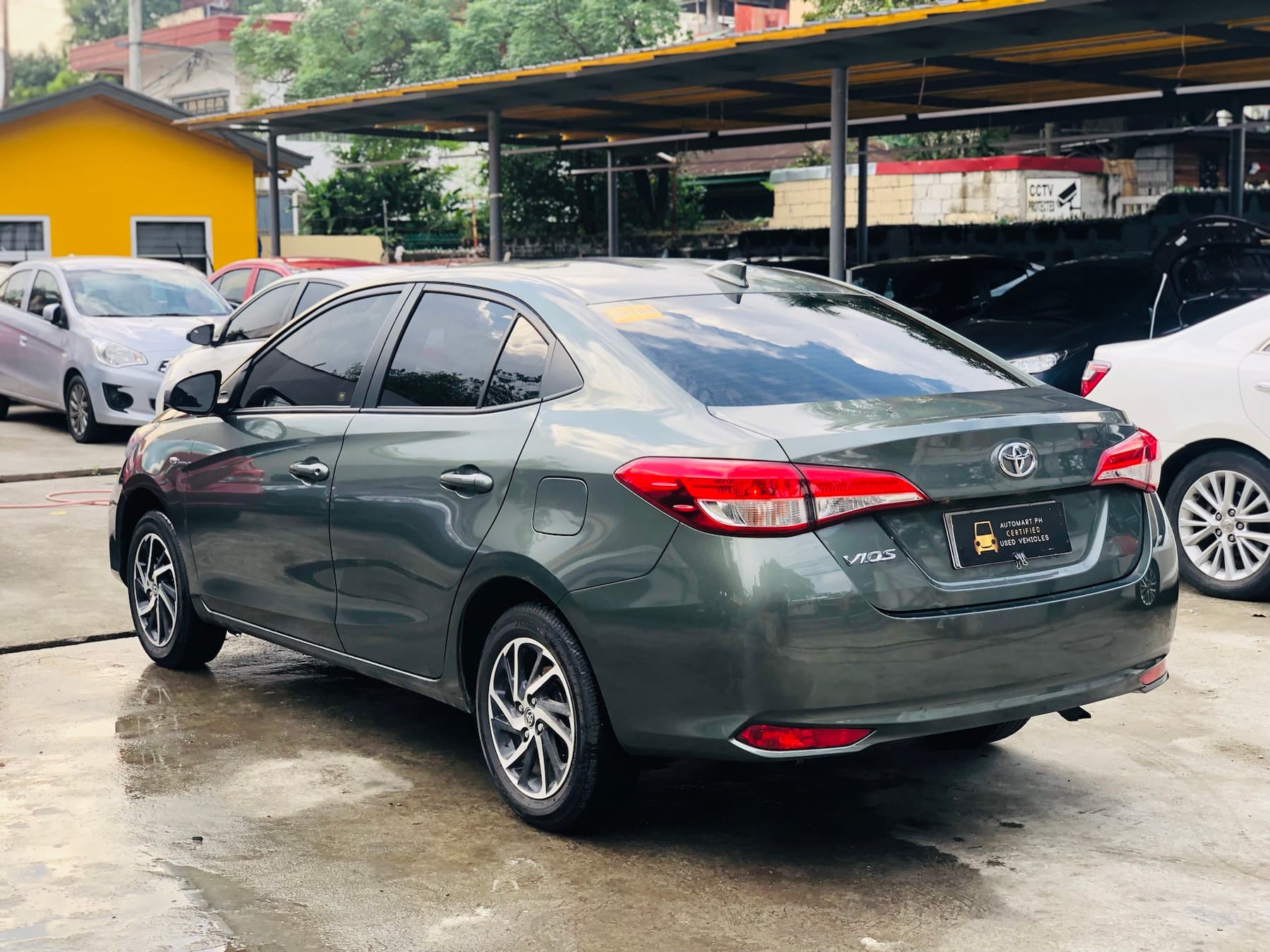 Car gallery image