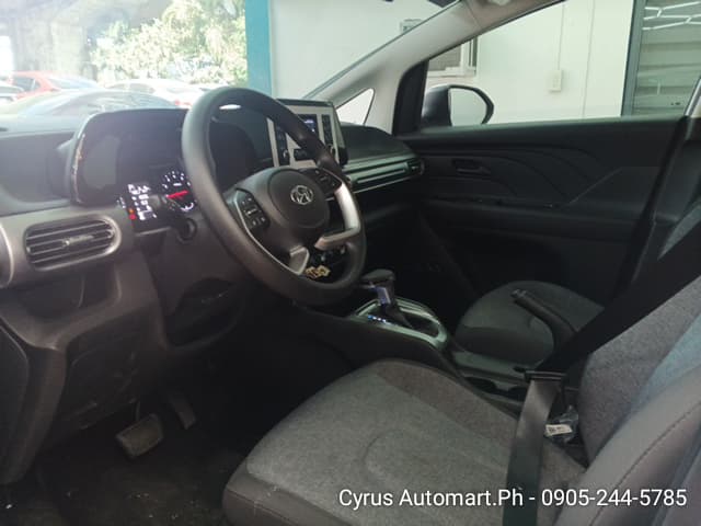 Car gallery image