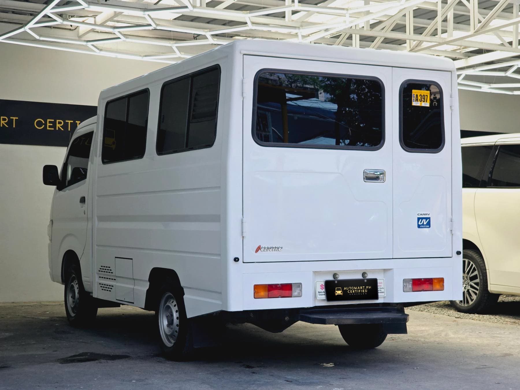 Car gallery image