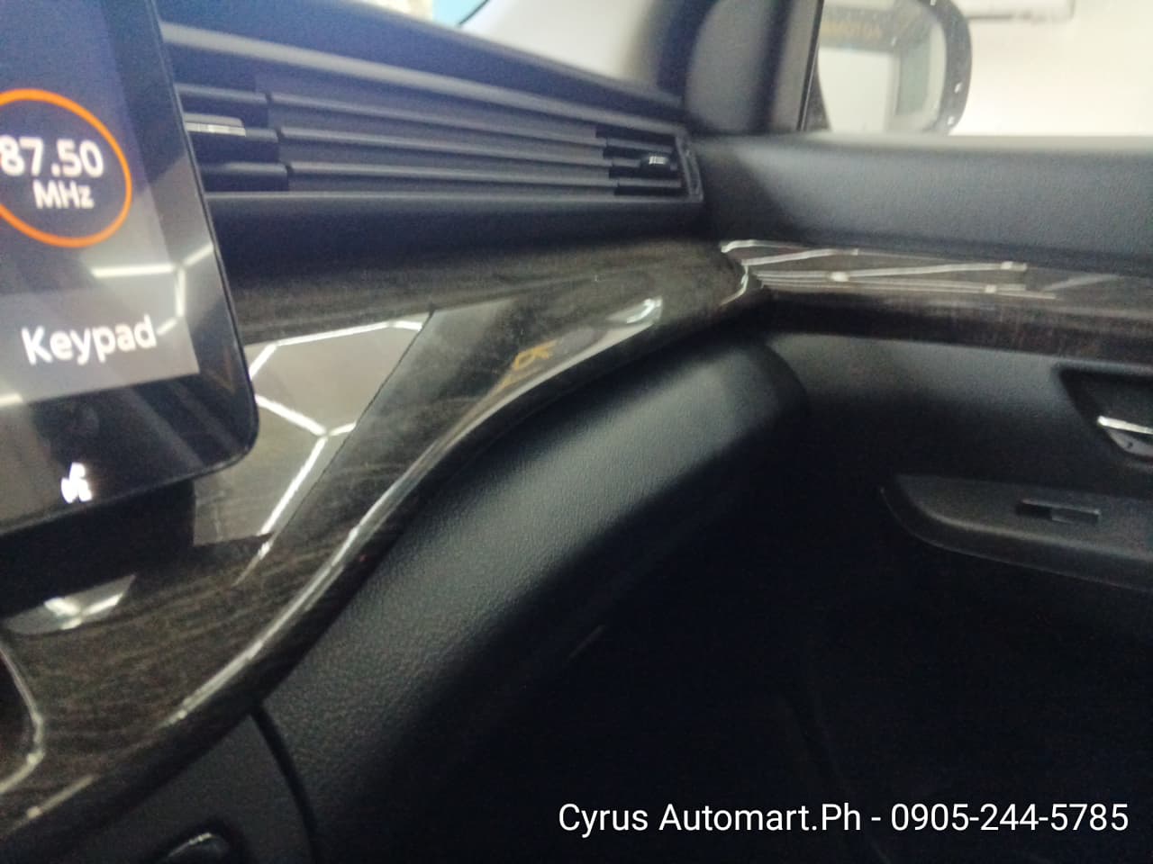Car gallery image