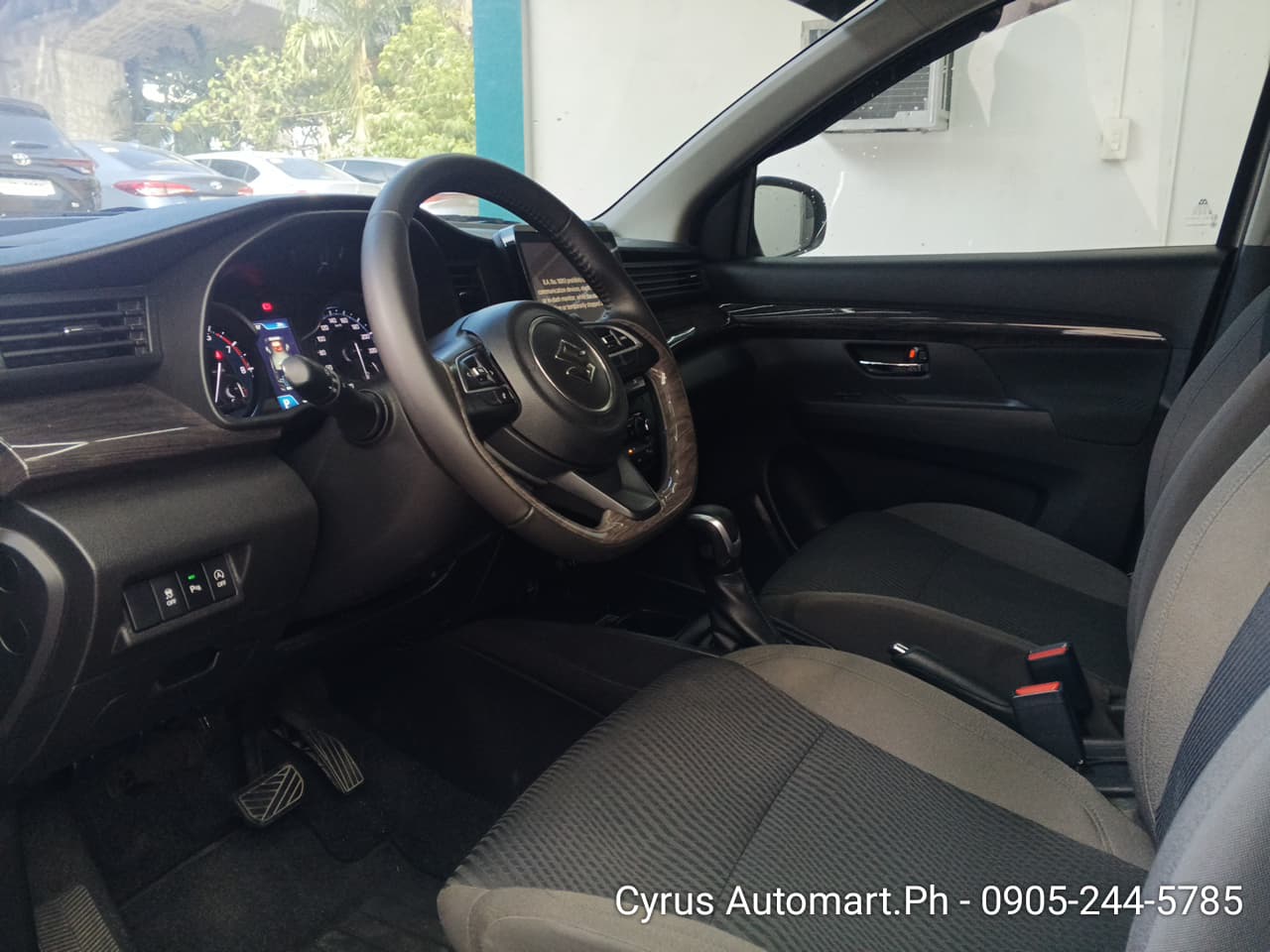 Car gallery image