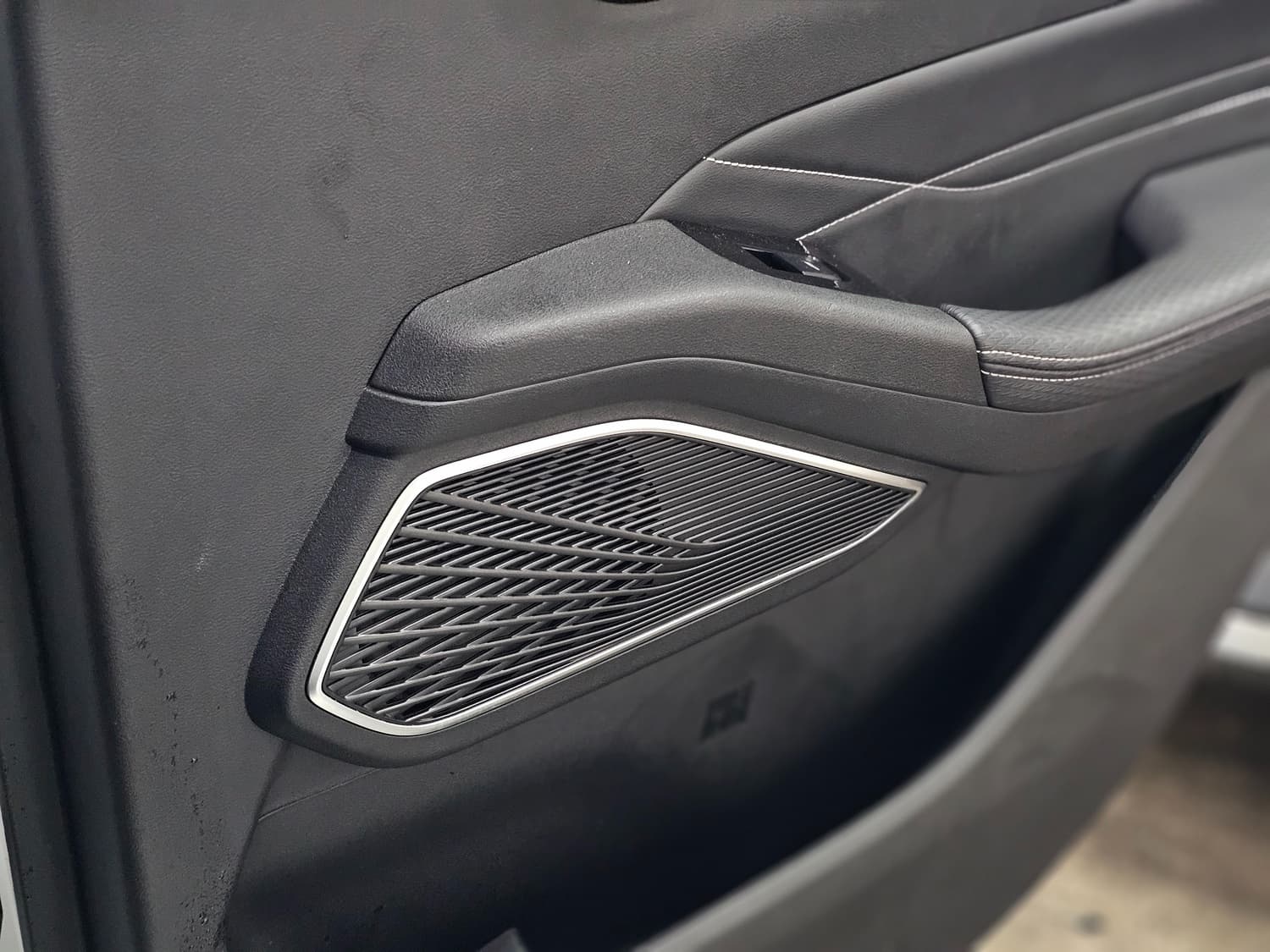 Car gallery image