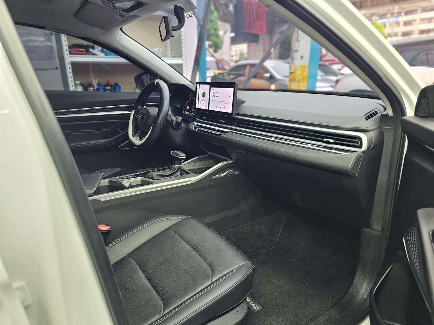 Car gallery image