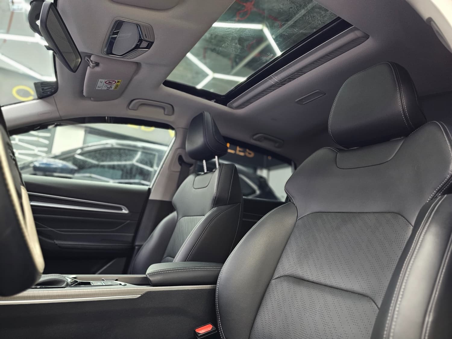 Car gallery image