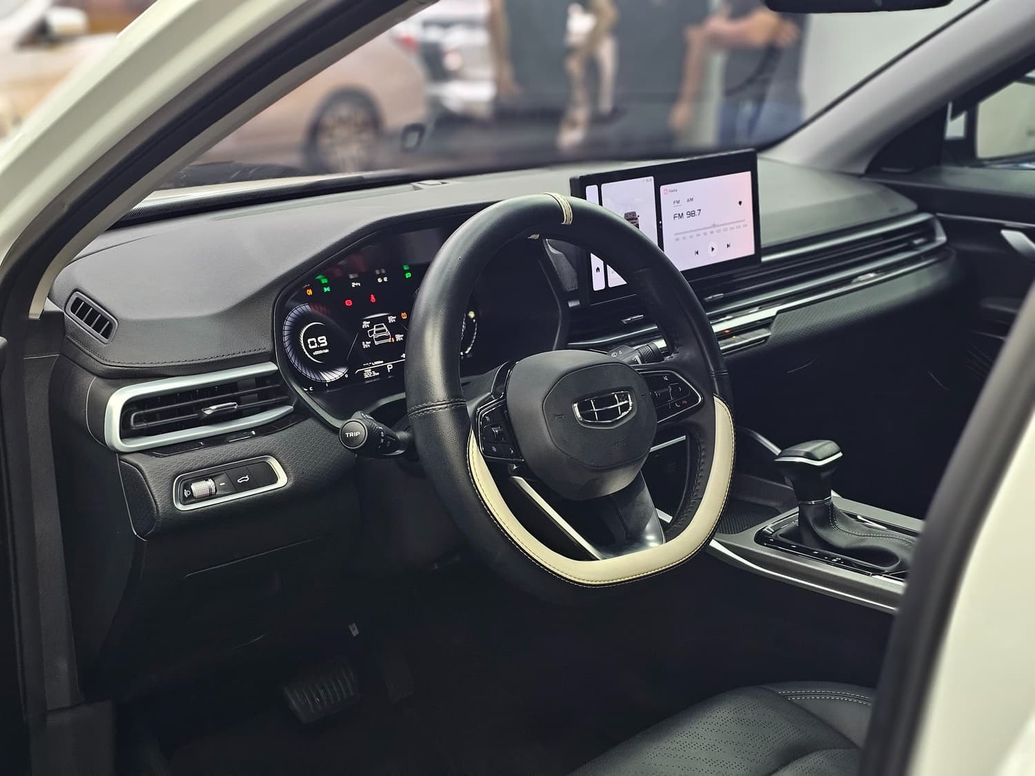 Car gallery image