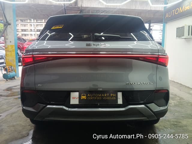 Car gallery image