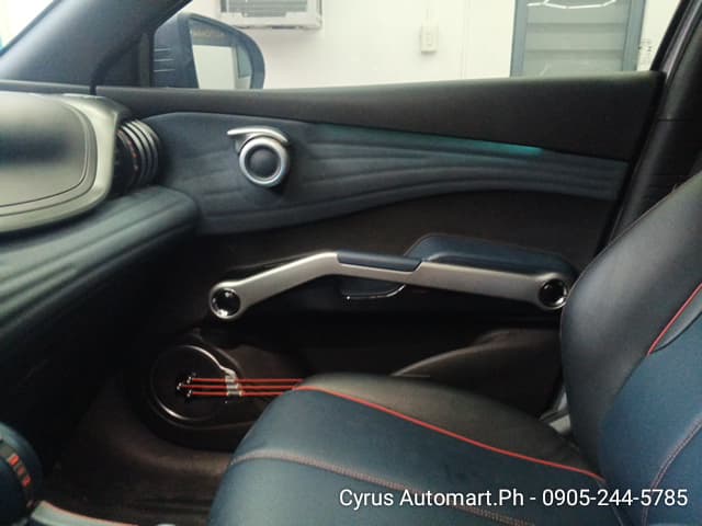 Car gallery image