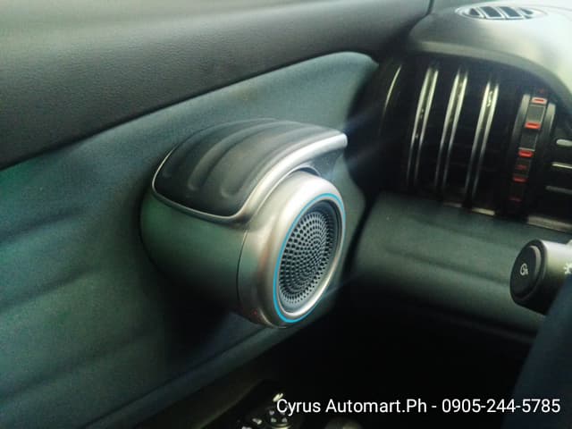Car gallery image