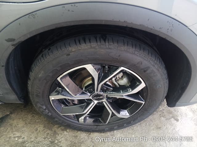 Car gallery image