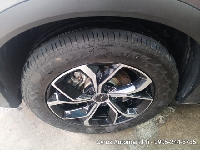 Car gallery image