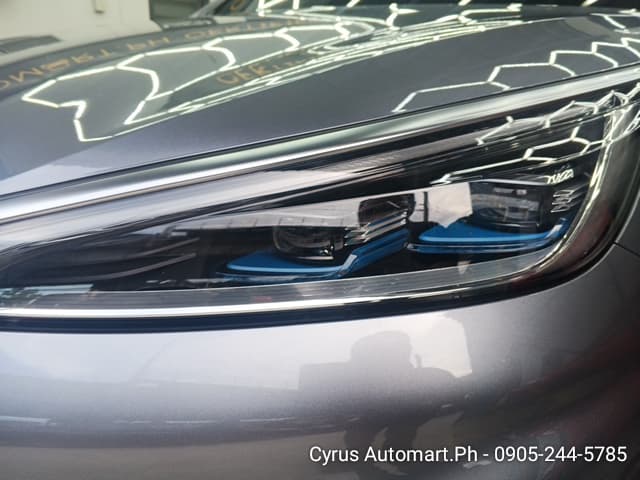 Car gallery image