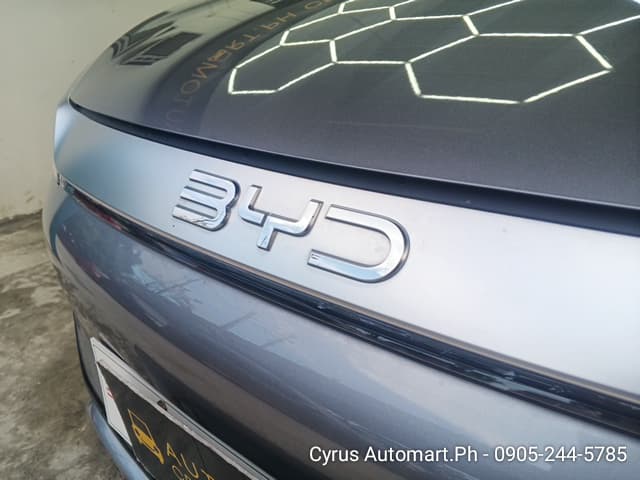 Car gallery image
