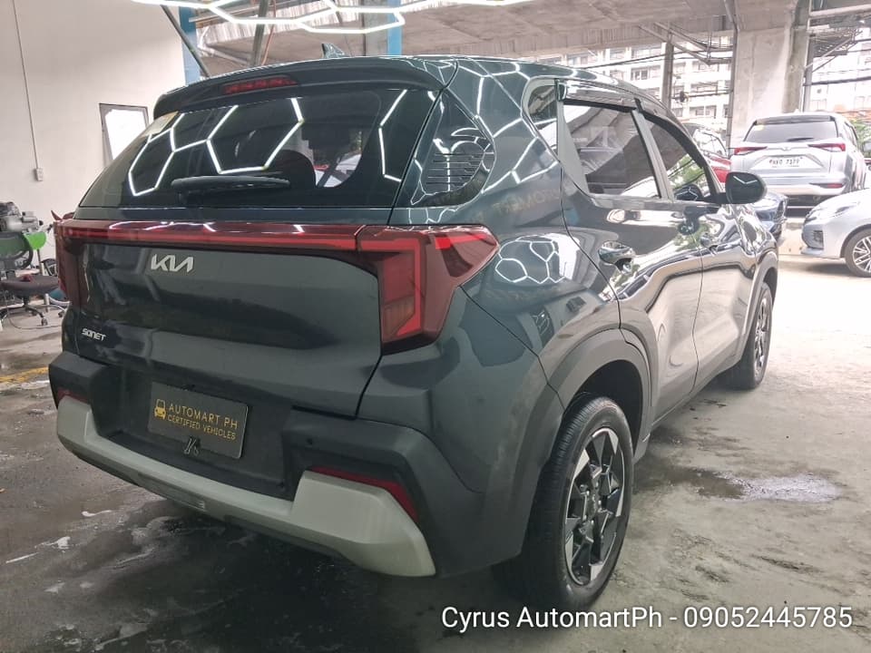 Car gallery image