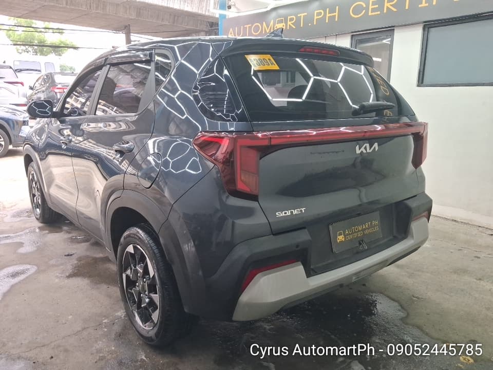 Car gallery image