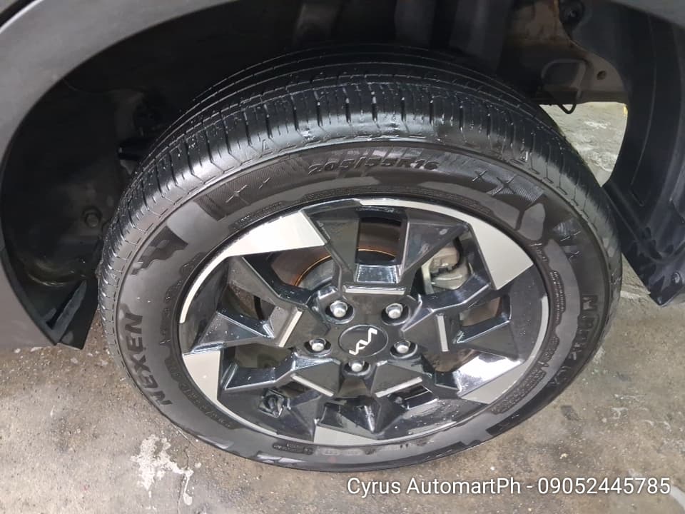 Car gallery image