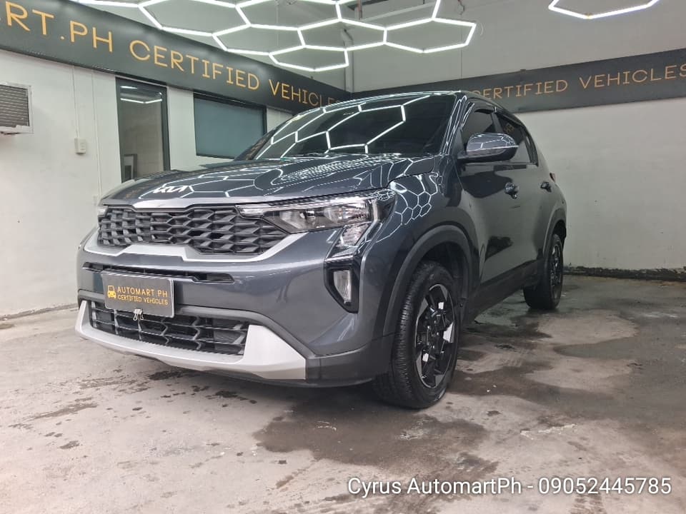 Car gallery image
