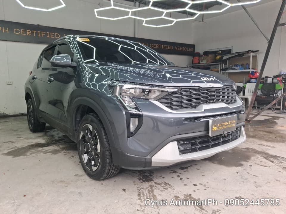 Car gallery image
