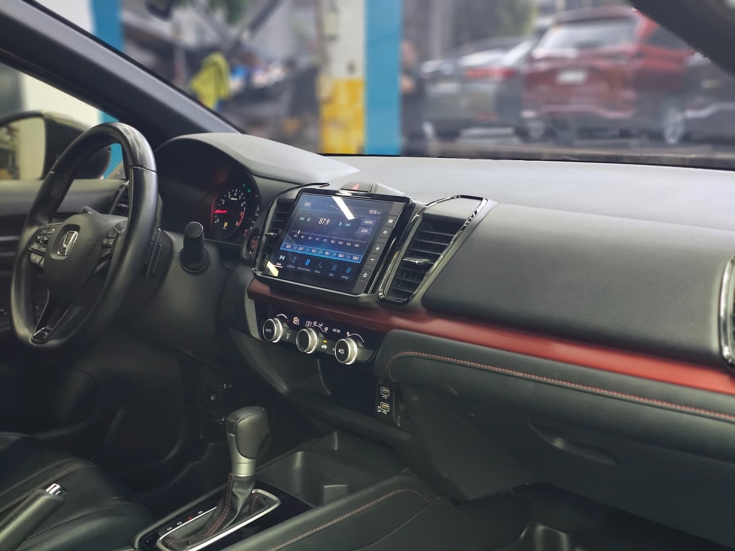 Car gallery image