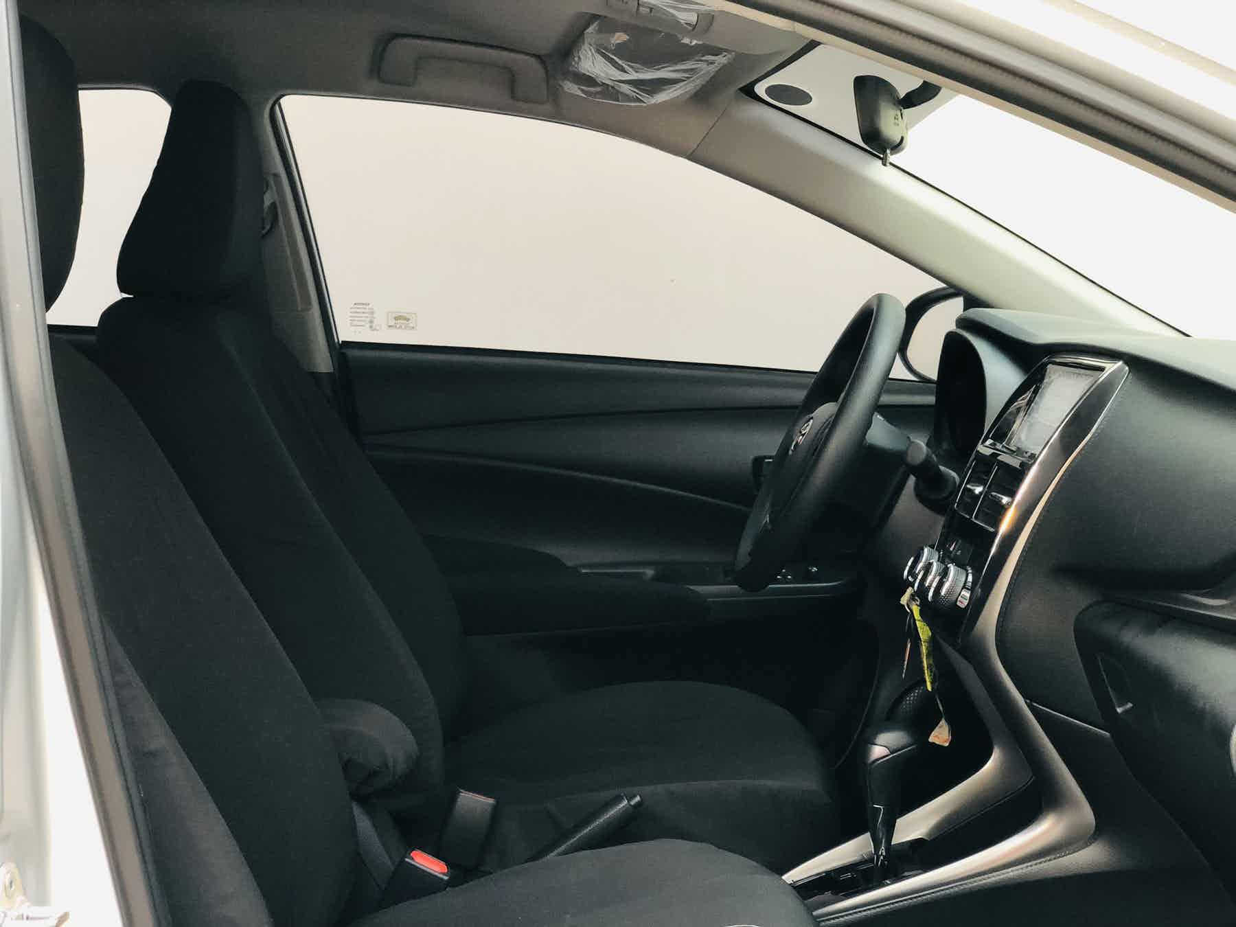Car gallery image