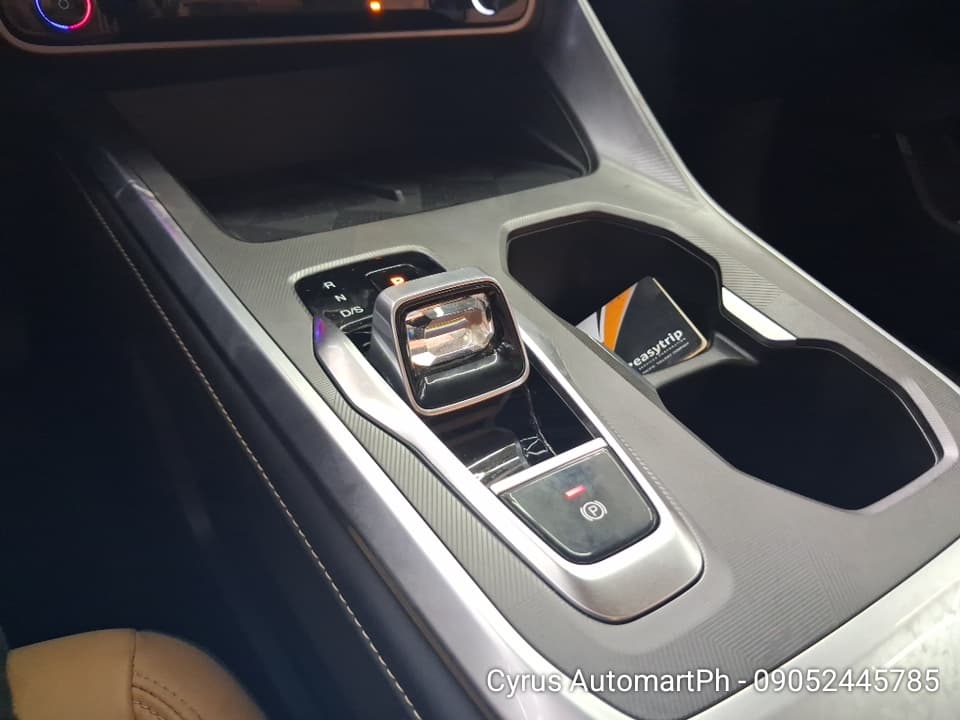 Car gallery image