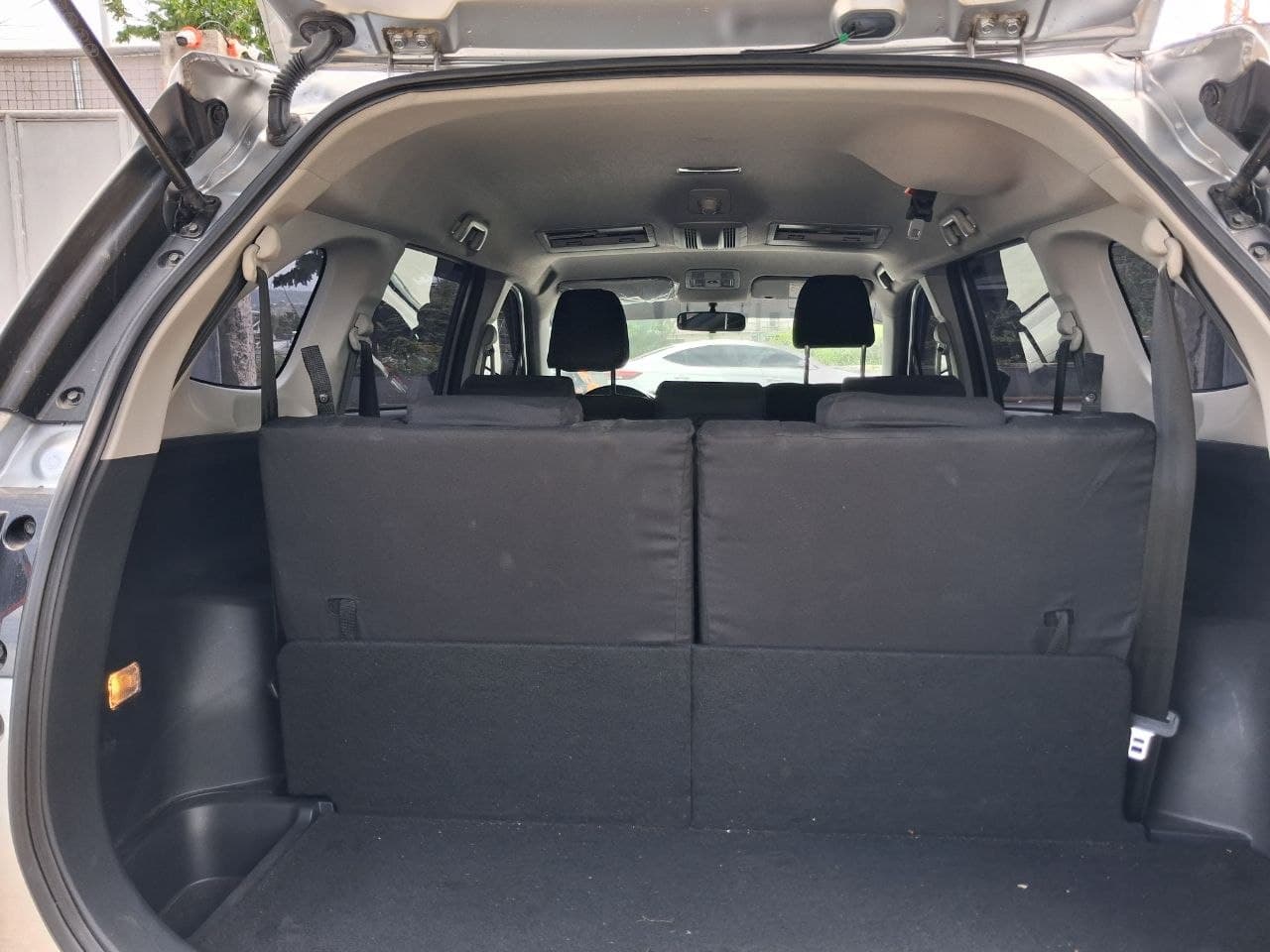 Car gallery image