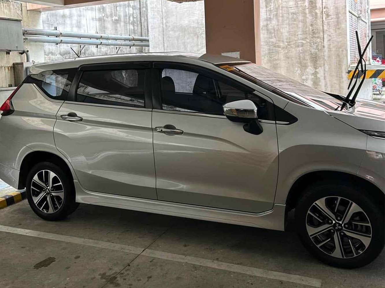 Car gallery image