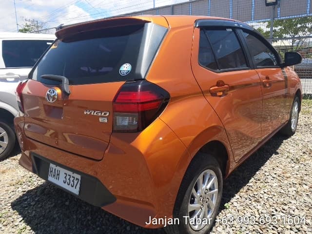 Car gallery image