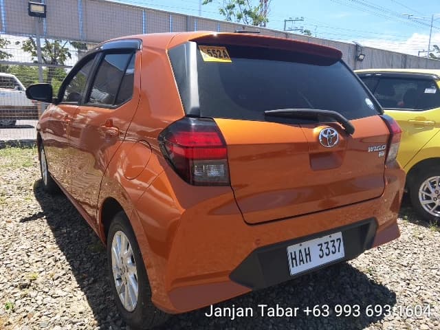 Car gallery image