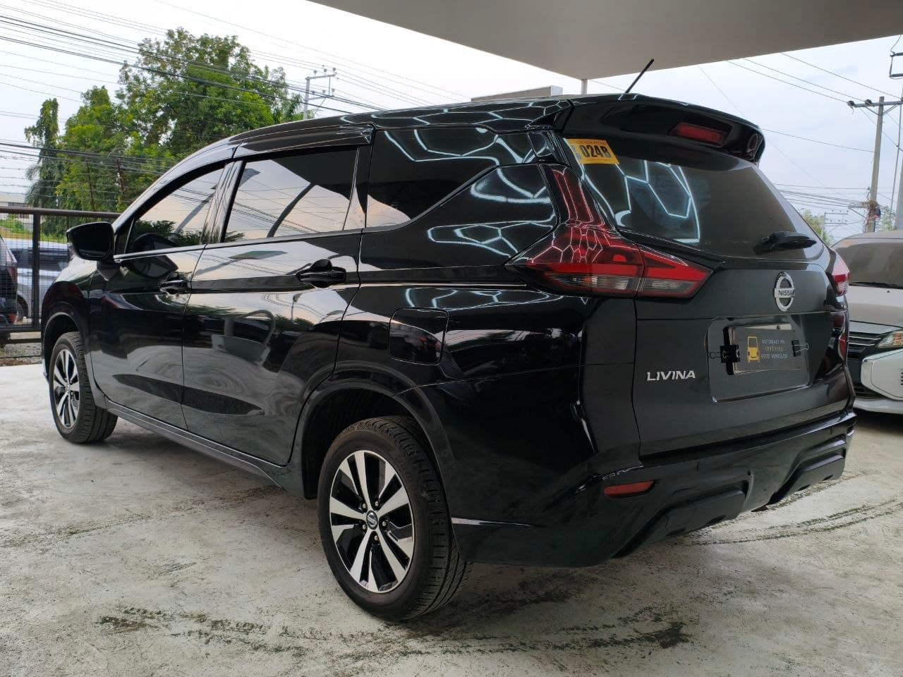 Car gallery image
