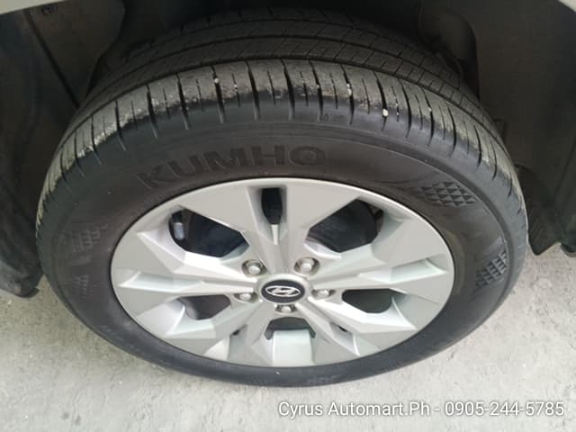 Car gallery image