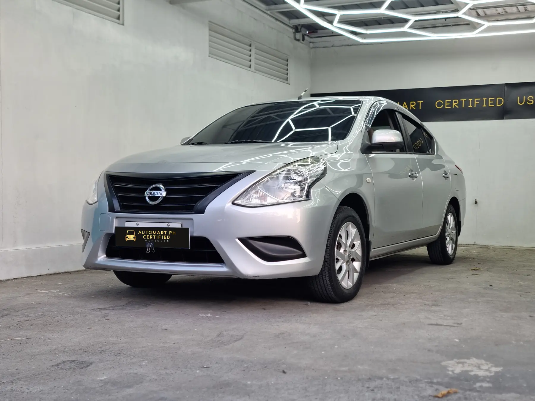 Car gallery image