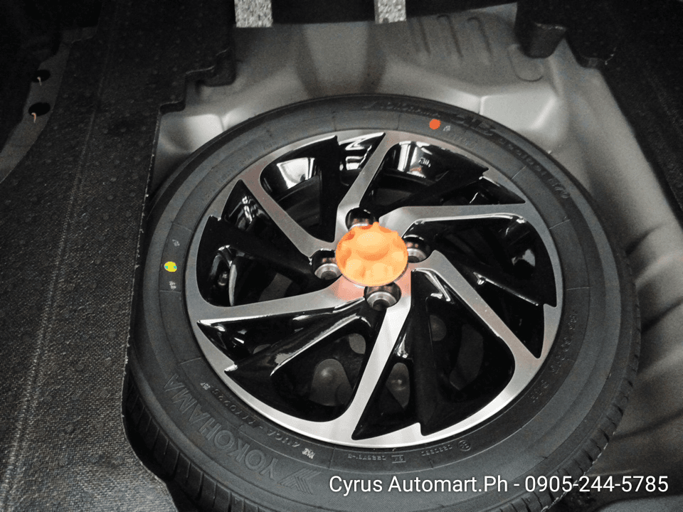 Car gallery image