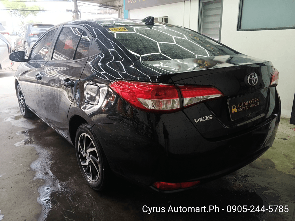 Car gallery image