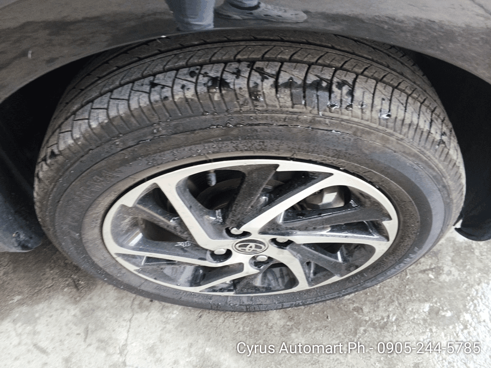 Car gallery image