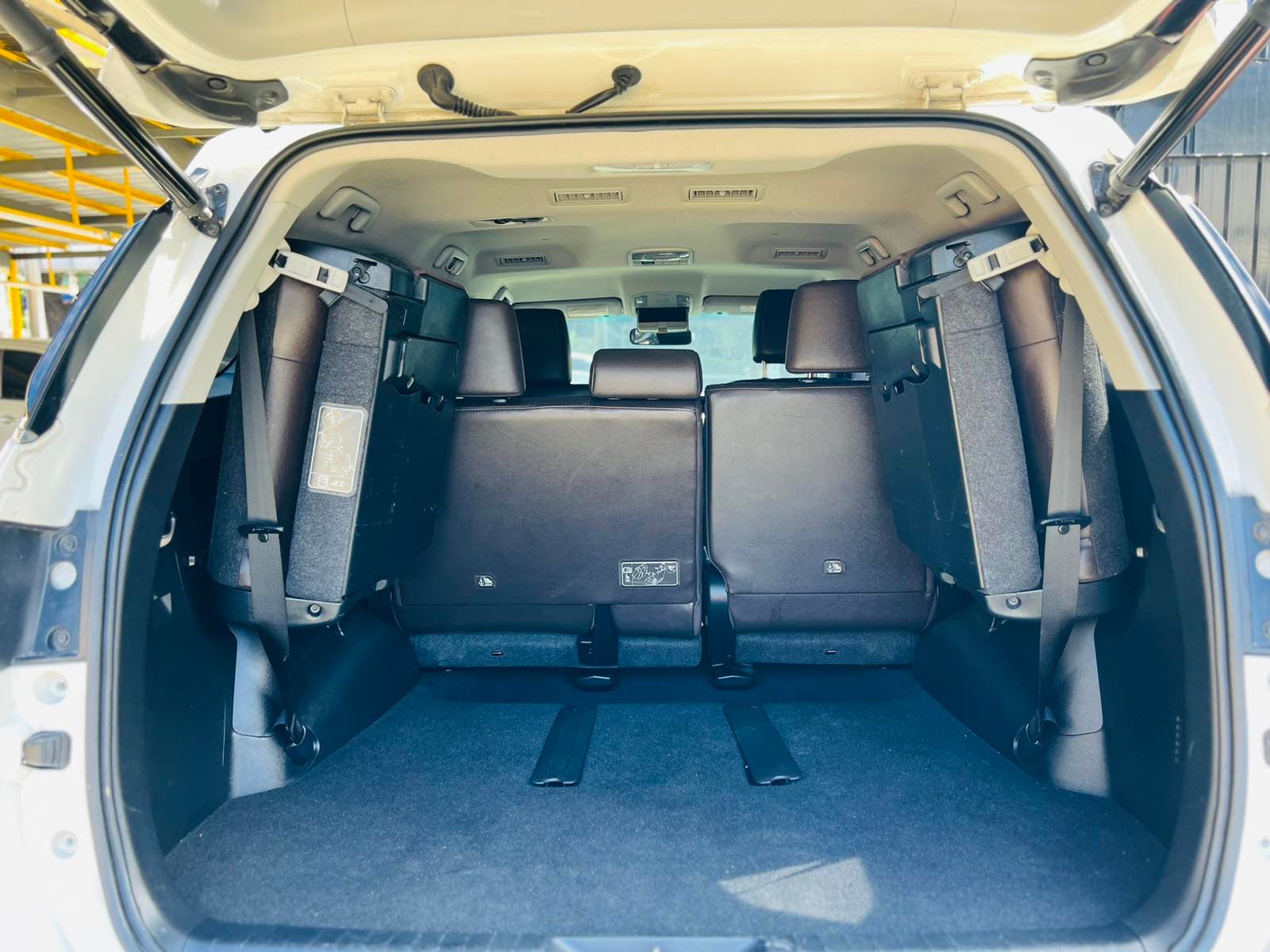 Car gallery image