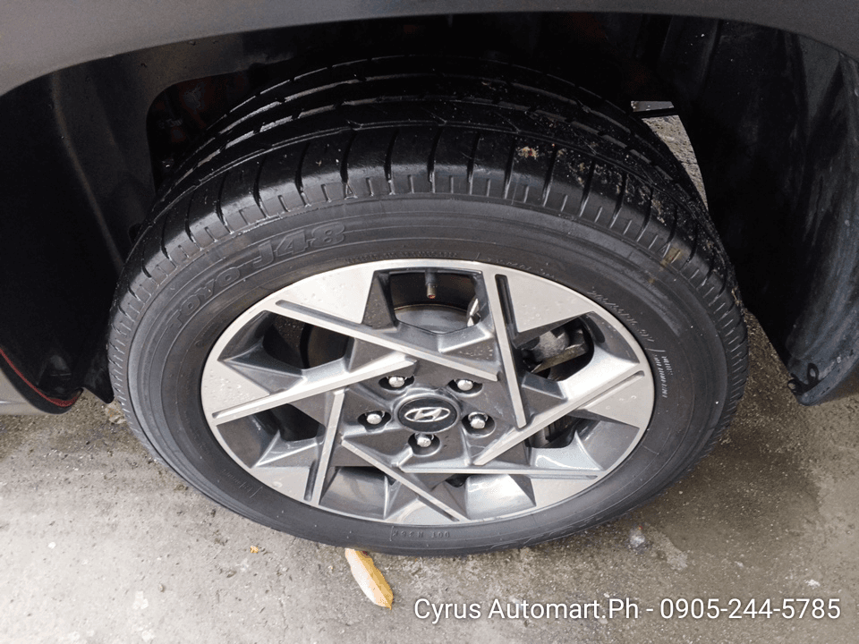 Car gallery image
