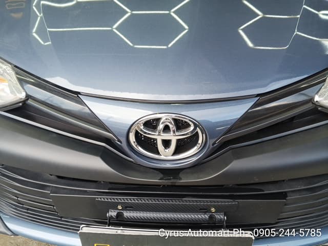Car gallery image